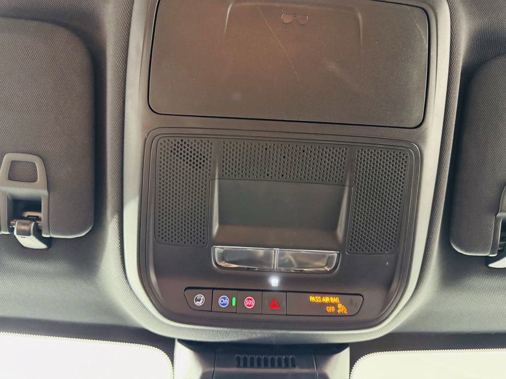 Used 2025 Chevrolet Equinox ACTIV w/ Safety and Technology Package image 21