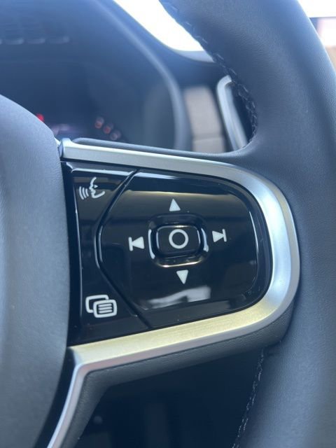 New 2026 Volvo XC90 B5 Core w/ Protection Package Premier image 13