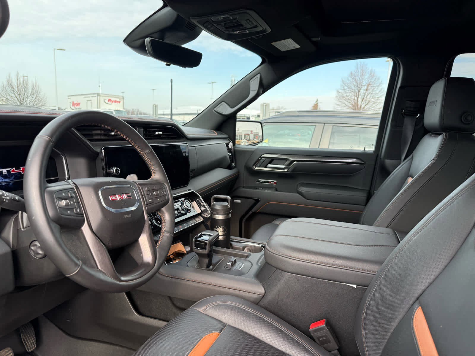 Used 2024 GMC Sierra 1500 AT4 w/ Technology Package image 5