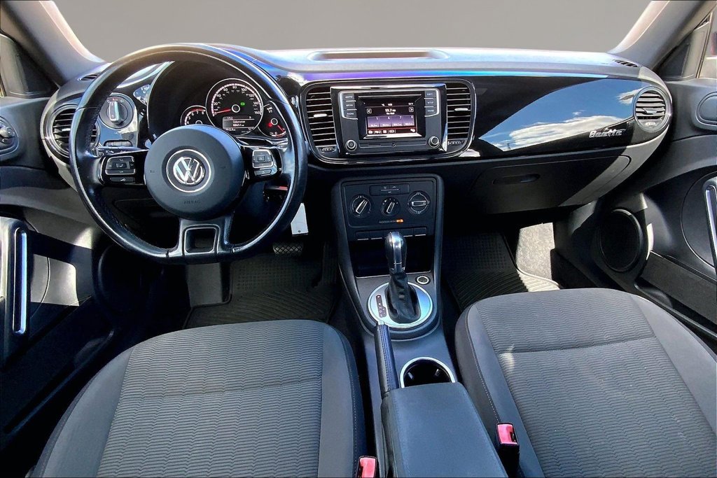 Used 2016 Volkswagen Beetle 1.8T S FWD image 13