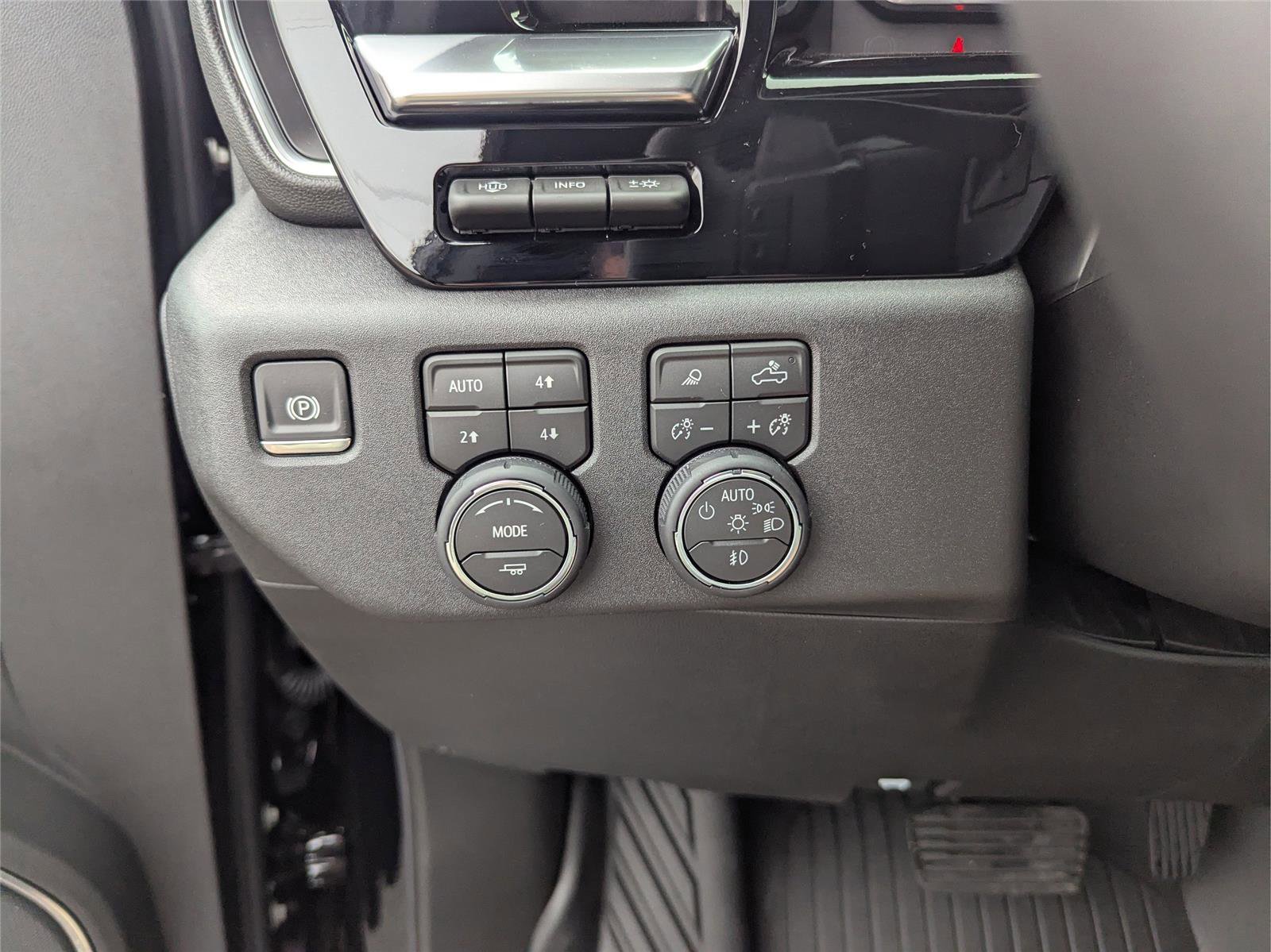 New 2026 Chevrolet Silverado 1500 LTZ w/ LTZ Premium Package image 26