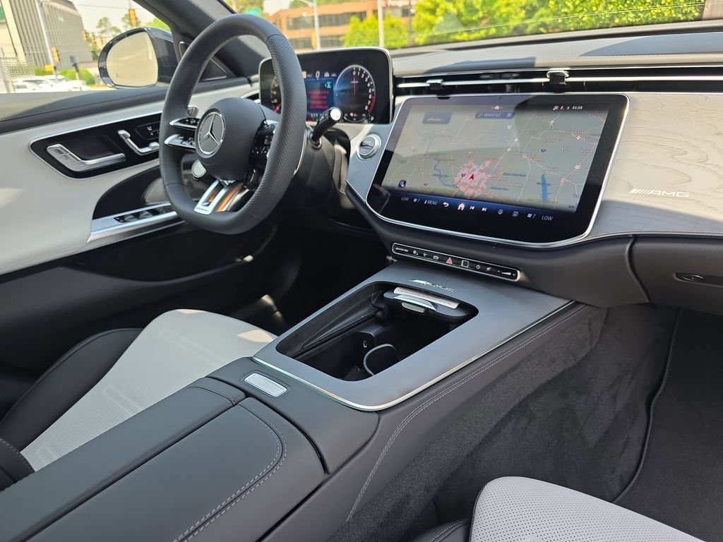 New 2026 Mercedes-Benz E 53 AMG e 4MATIC Sedan image 18