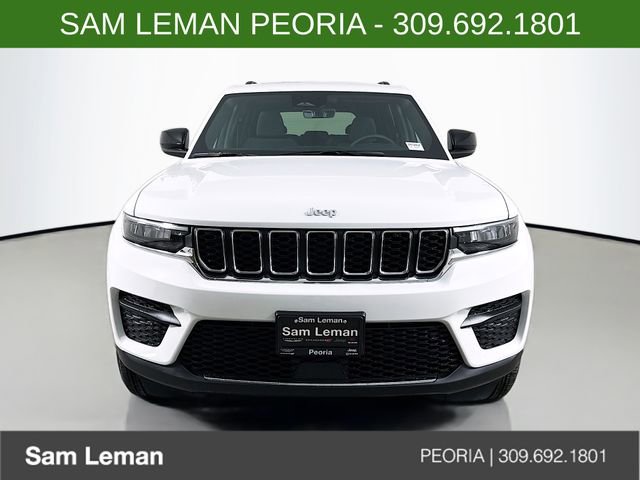 New 2025 Jeep Grand Cherokee Laredo w/ Luxury Tech Group I AWD/4WD image 2
