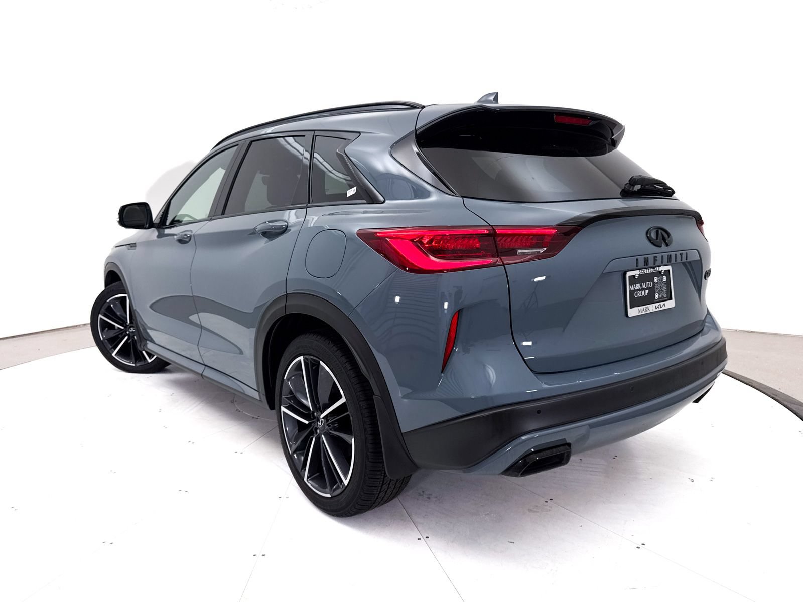 Used 2023 INFINITI QX50 Sport FWD image 2