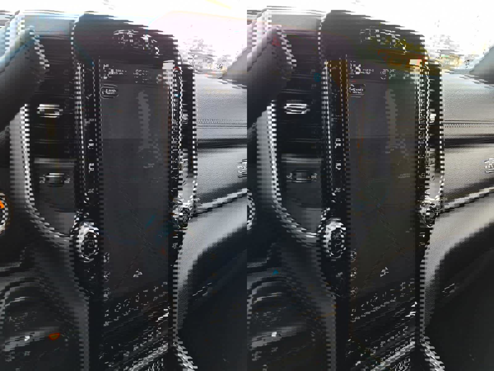 Used 2024 RAM 3500 Laramie w/ Night Edition image 28