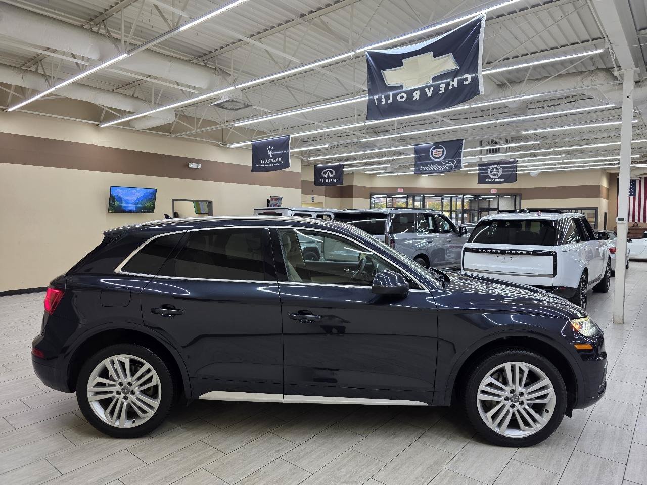 Used 2020 Audi Q5 2.0T Premium Plus AWD/4WD image 5