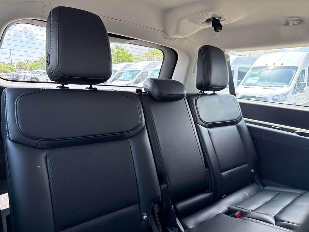 Used 2025 Ford Expedition Max Platinum AWD/4WD image 34