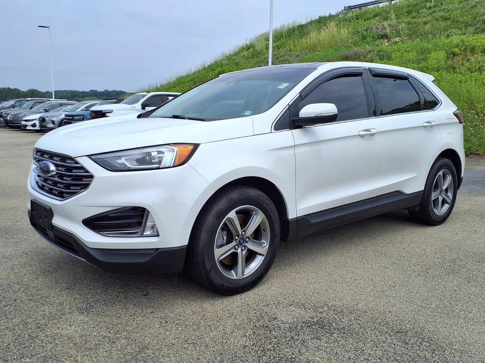 Used 2020 Ford Edge SEL w/ Convenience Package AWD/4WD image 3