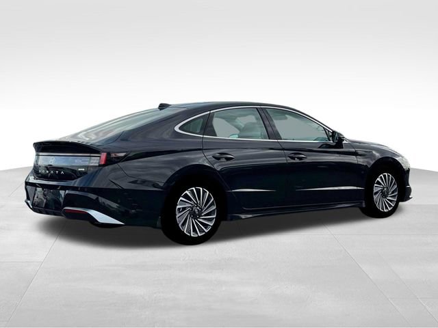 New 2025 Hyundai Sonata Limited image 8