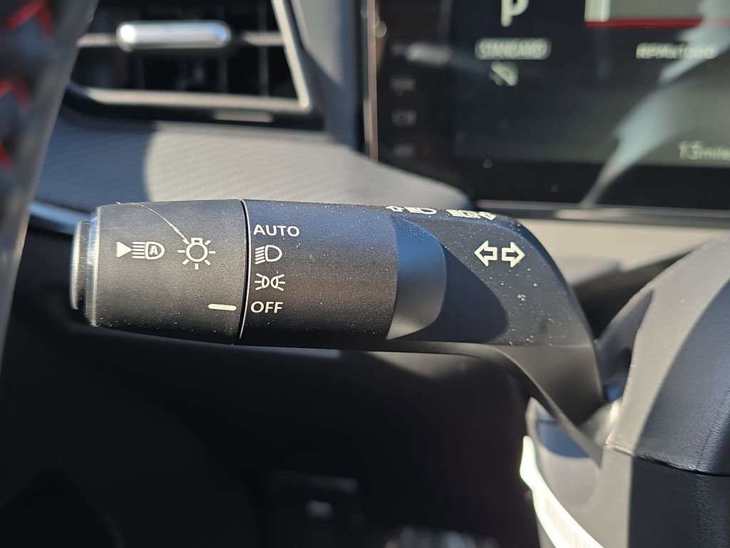 New 2026 Nissan Kicks SR w/ SR Premium Package FWD image 28