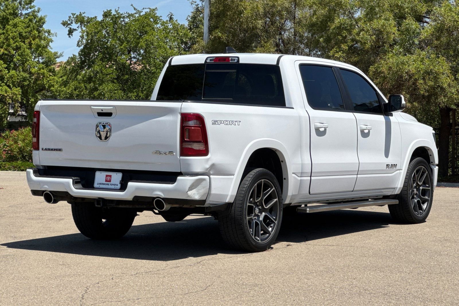 Used 2021 RAM 1500 Laramie AWD/4WD image 4