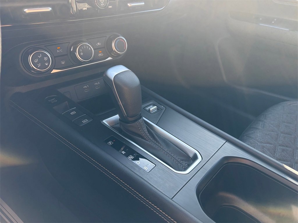 Certified 2025 Nissan Kicks SV image 16