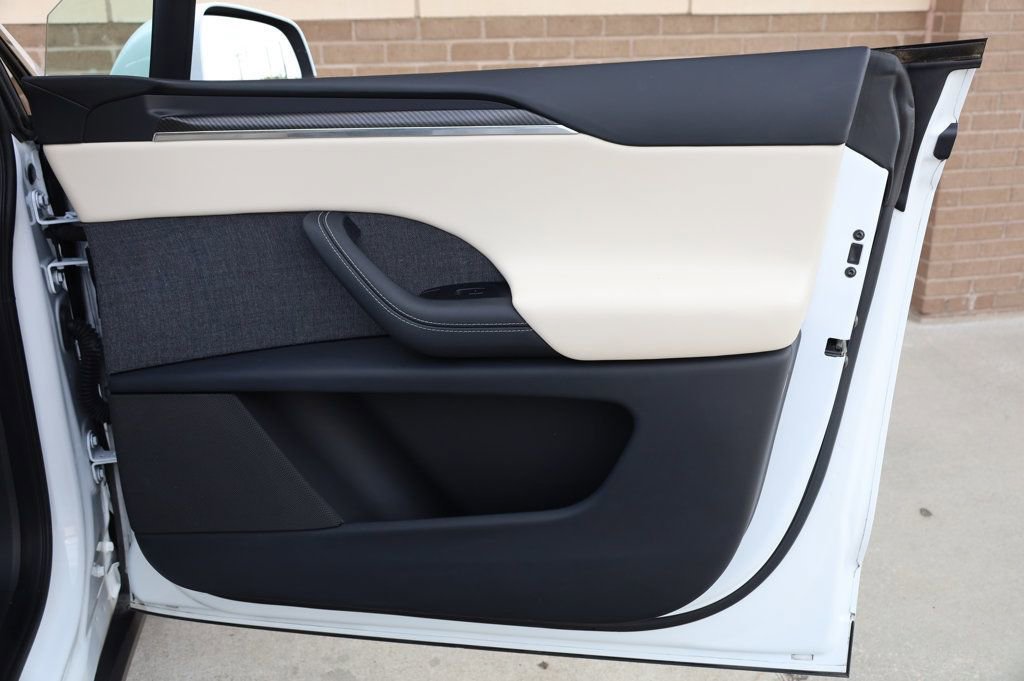 Used 2022 Tesla Model X Plaid image 27
