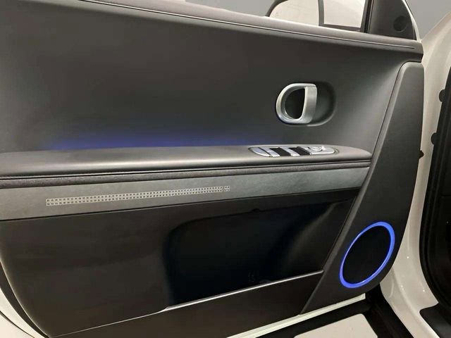 Used 2023 Hyundai Ioniq 5 SEL image 14