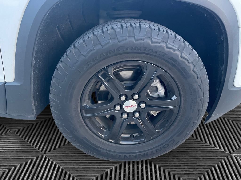 Used 2023 GMC Acadia AT4 w/ Technology Package image 18