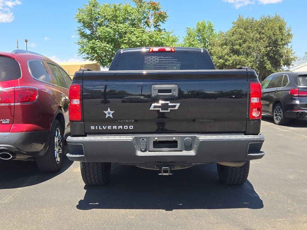 Used 2018 Chevrolet Silverado 1500 W/T w/ Black Out Edition AWD/4WD image 8