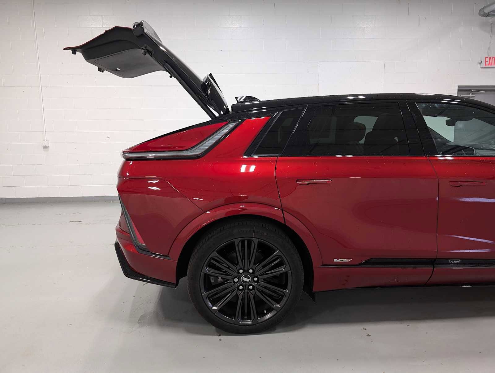 New 2026 Cadillac Lyriq V image 8