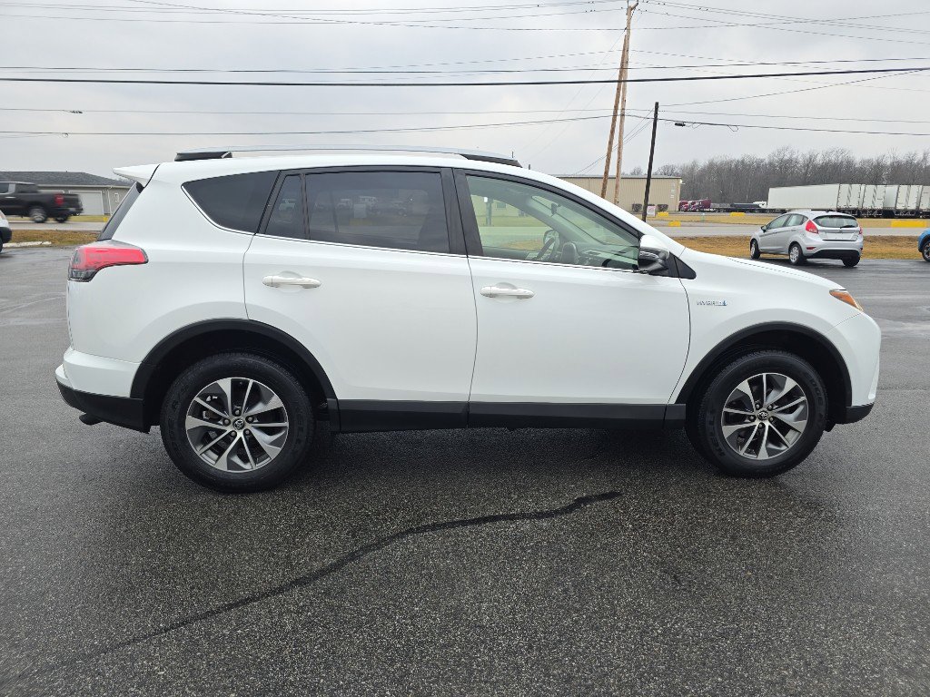 Used 2018 Toyota RAV4 XLE w/ Convenience Package image 5