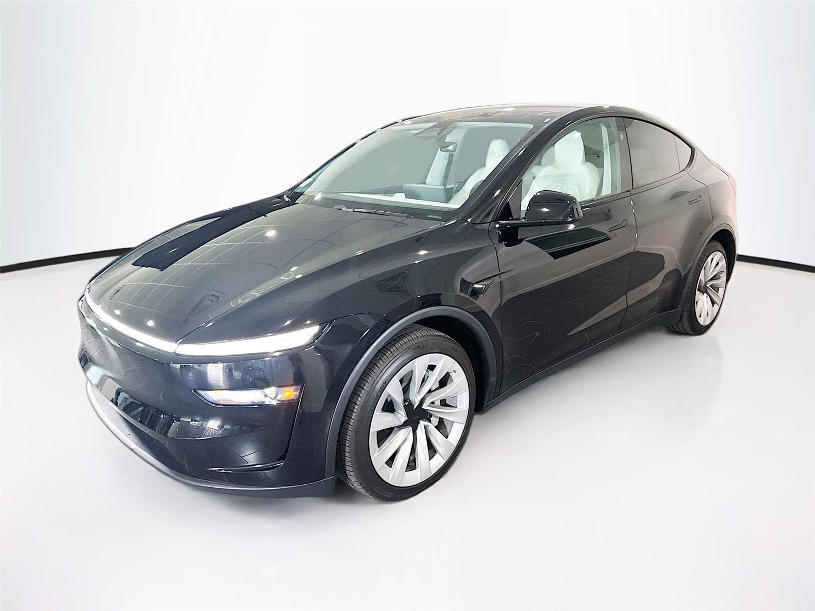 Used 2026 Tesla Model Y Long Range image 1