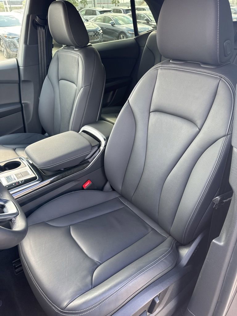 Used 2025 Audi Q8 Premium w/ Black Optic Package image 20