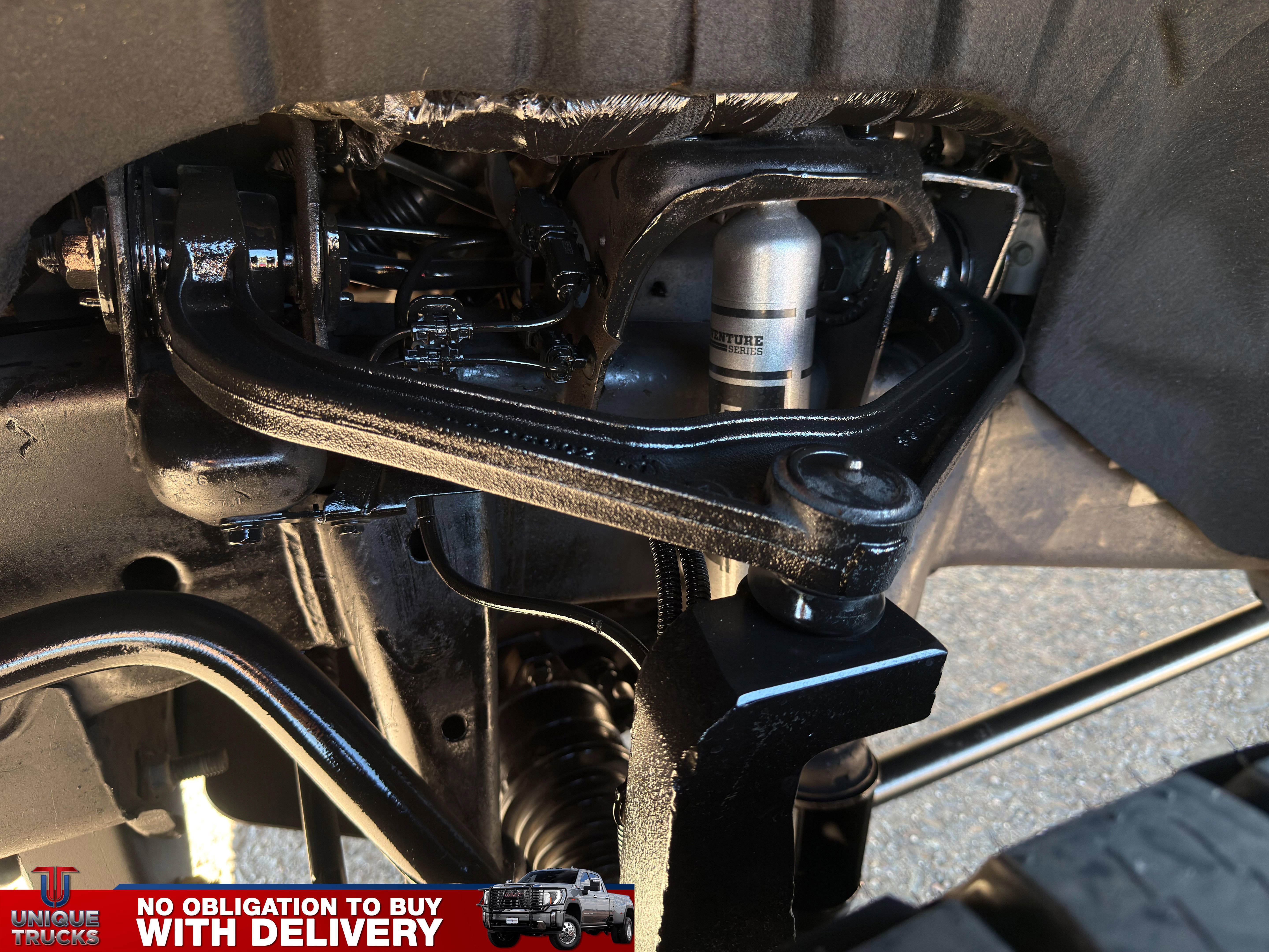 Used 2025 GMC Sierra 2500 AT4 w/ AT4 Premium Plus Package AWD/4WD image 3
