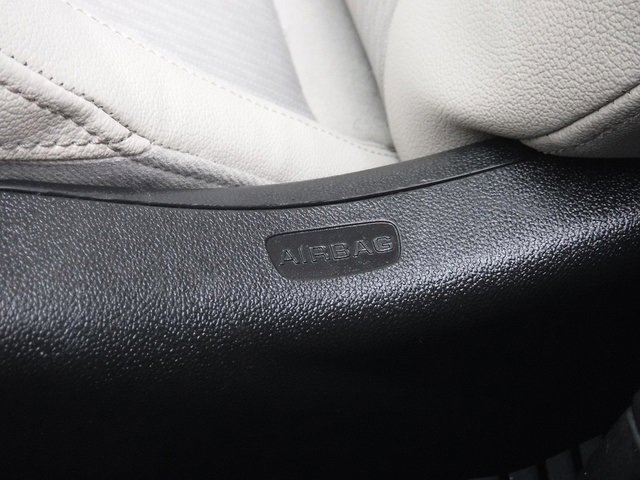 Used 2019 Buick Regal Preferred image 17