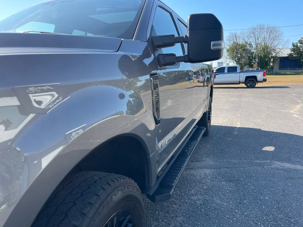 Used 2022 Ford F250 Lariat w/ Black Appearance Pkg AWD/4WD image 16