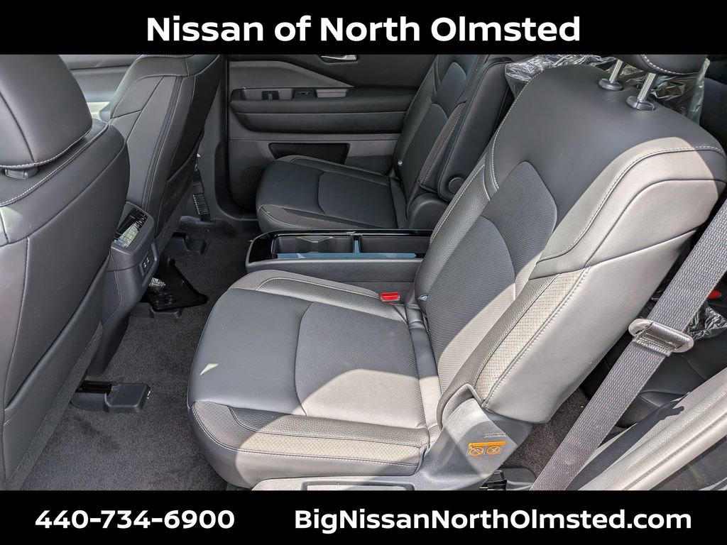 New 2026 Nissan Pathfinder SL w/ SL Premium Package AWD/4WD image 18