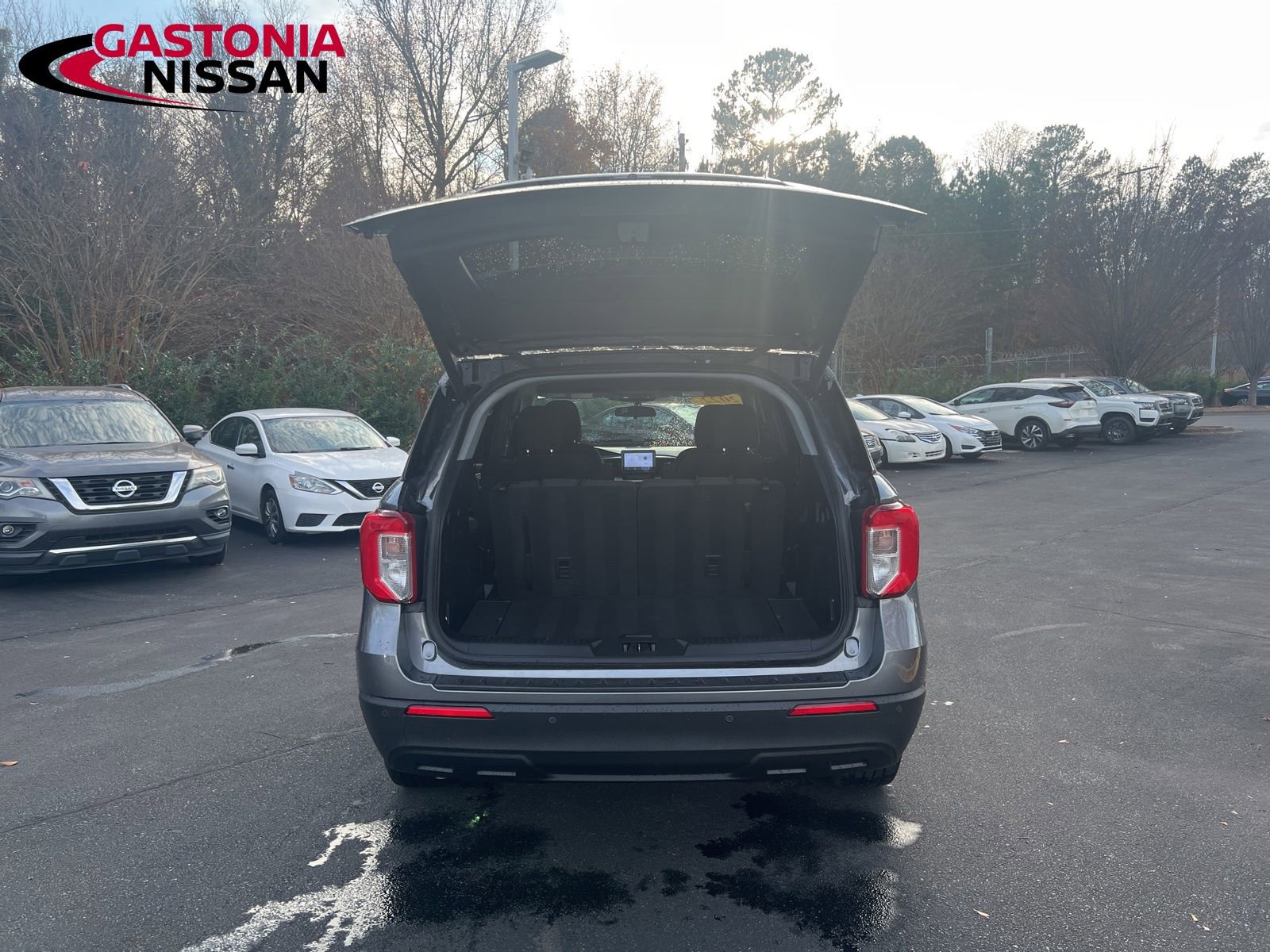 Used 2022 Ford Explorer XLT image 33