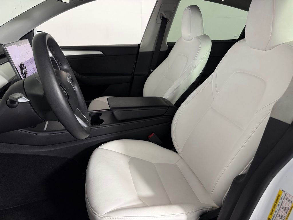 Used 2023 Tesla Model Y Long Range image 22