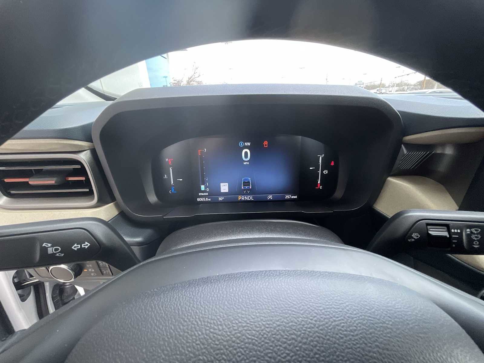 Used 2025 Ford Maverick Lariat w/ 4K Tow Package image 11