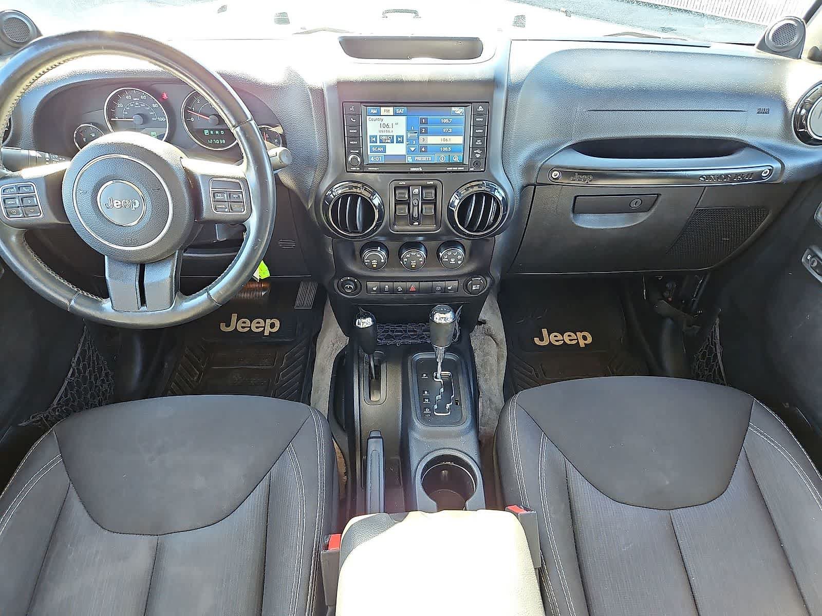 Used 2014 Jeep Wrangler Unlimited Sahara w/ Connectivity Group AWD/4WD image 11