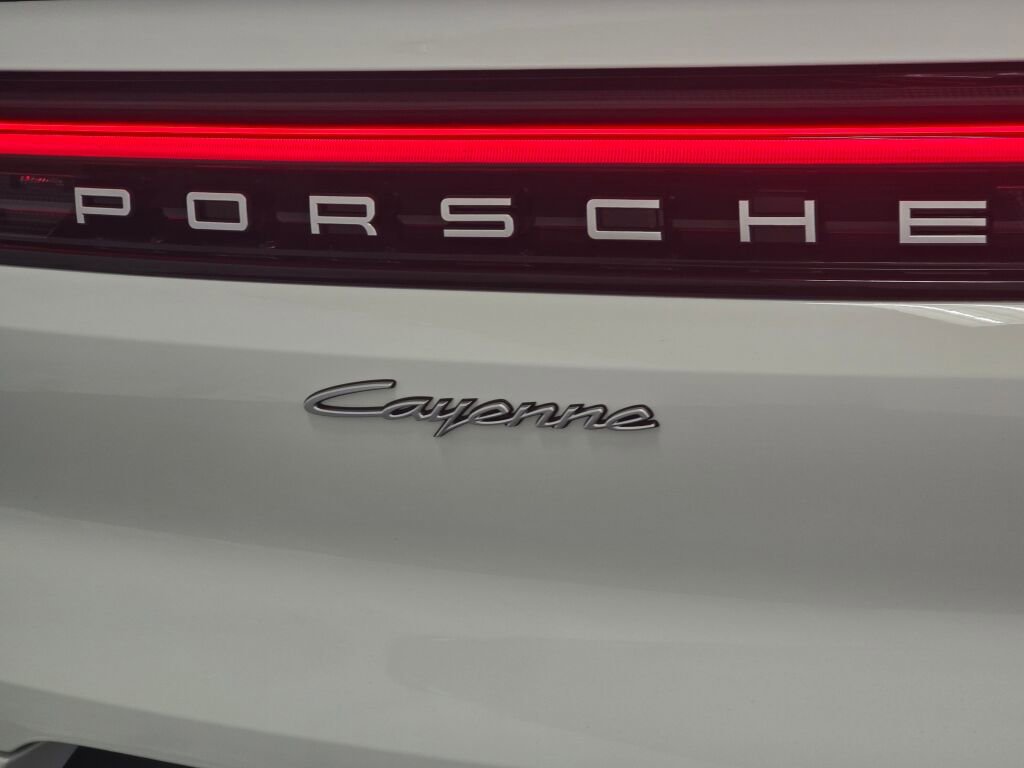 New 2025 Porsche Cayenne E-Hybrid Coupe image 24