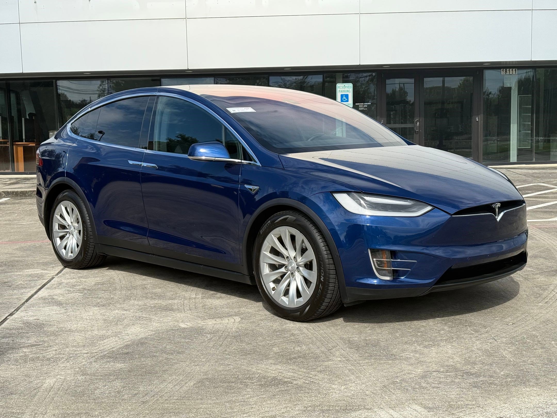 Used 2016 Tesla Model X 60D image 7