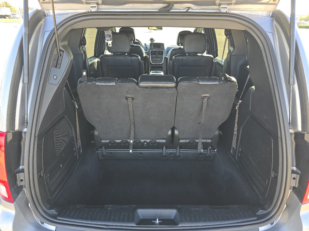 Used 2018 Dodge Grand Caravan GT FWD image 17