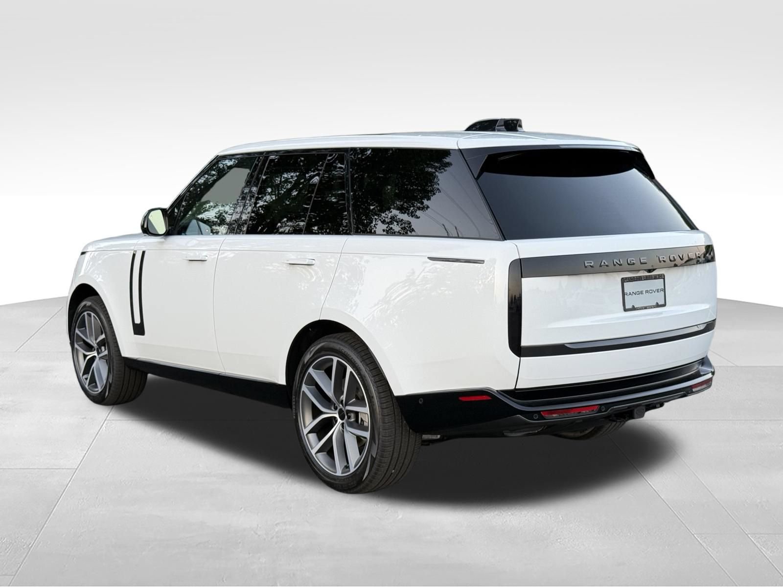 New 2026 Land Rover Range Rover SE AWD/4WD image 3