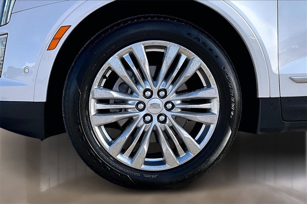 Used 2018 Cadillac XT5 Premium Luxury w/ Driver Assist Package image 8