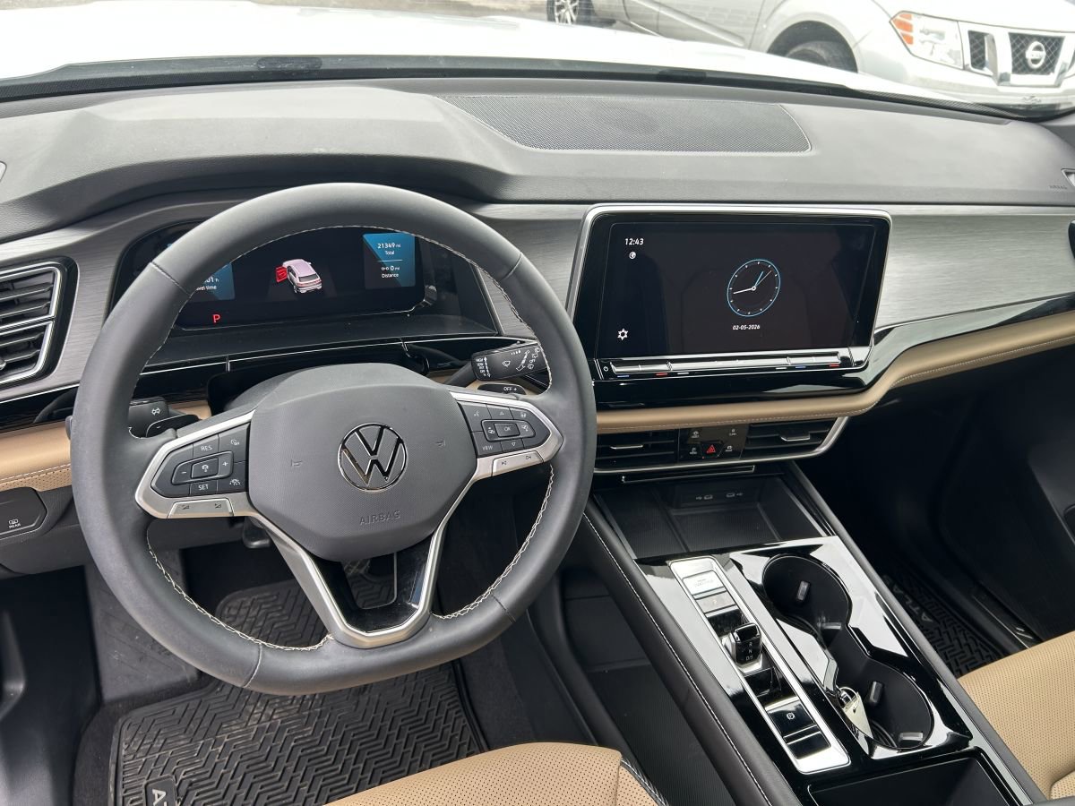 Used 2024 Volkswagen Atlas Cross Sport SE image 10