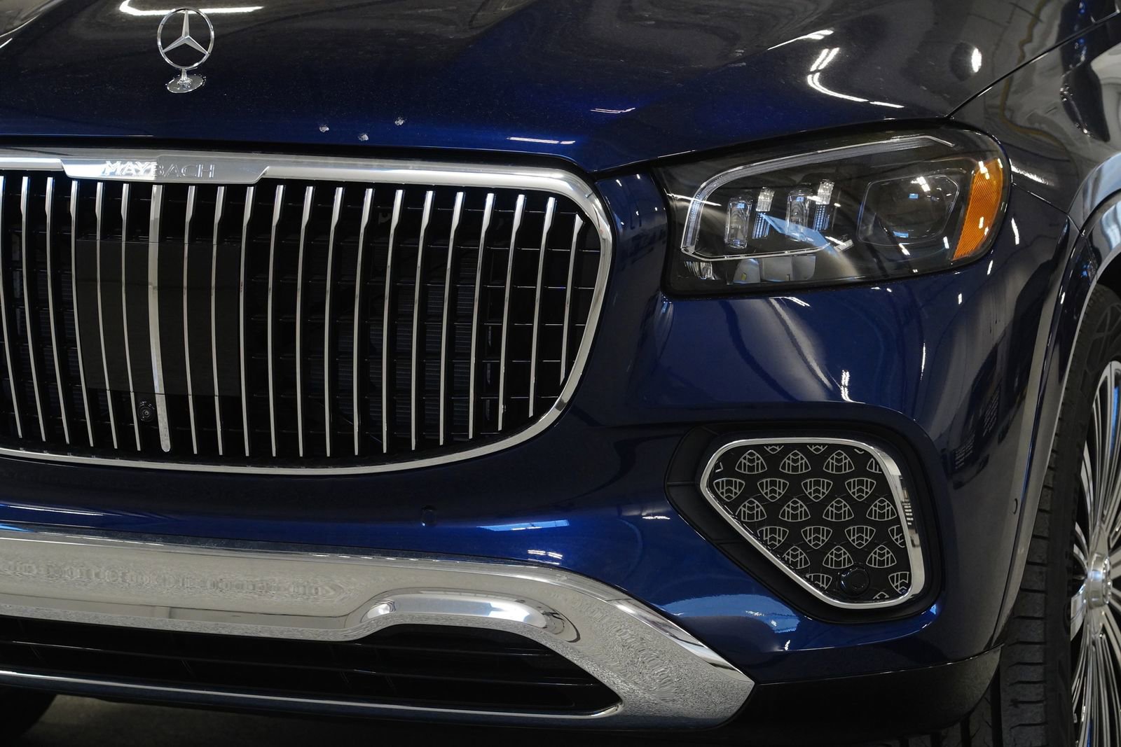New 2026 Mercedes-Benz Maybach GLS 600 4MATIC image 9