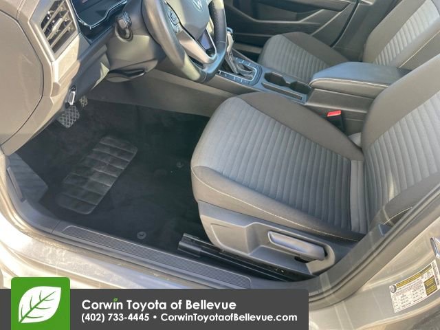 Used 2024 Volkswagen Jetta S image 9