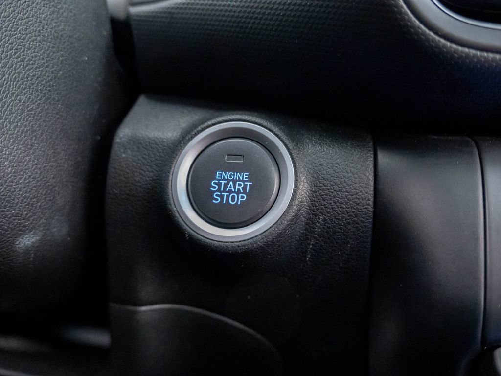 Used 2022 Hyundai Kona SEL w/ Convenience Package FWD image 23