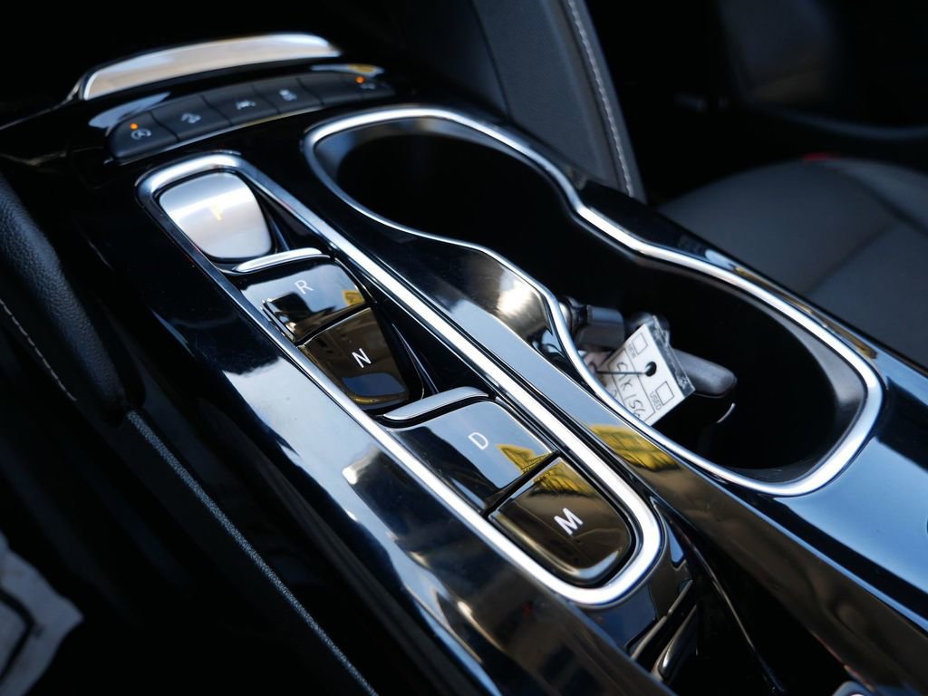 Used 2022 Buick Envision Essence w/ Technology Package I image 21