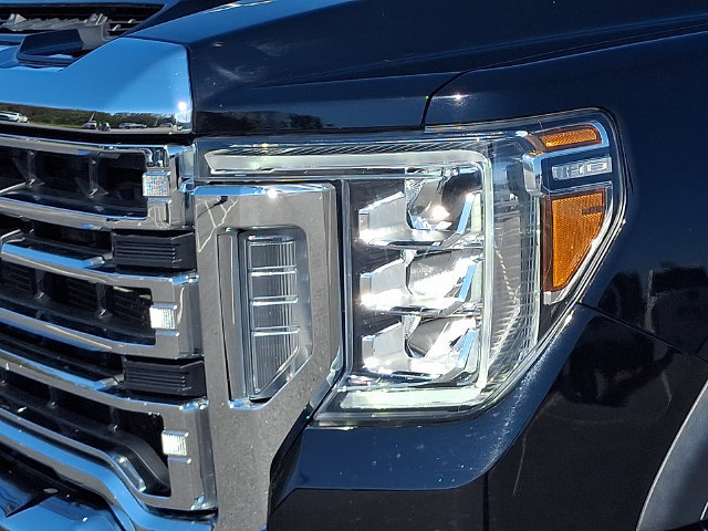 Used 2023 GMC Sierra 3500 SLT w/ SLT Preferred Package AWD/4WD image 9