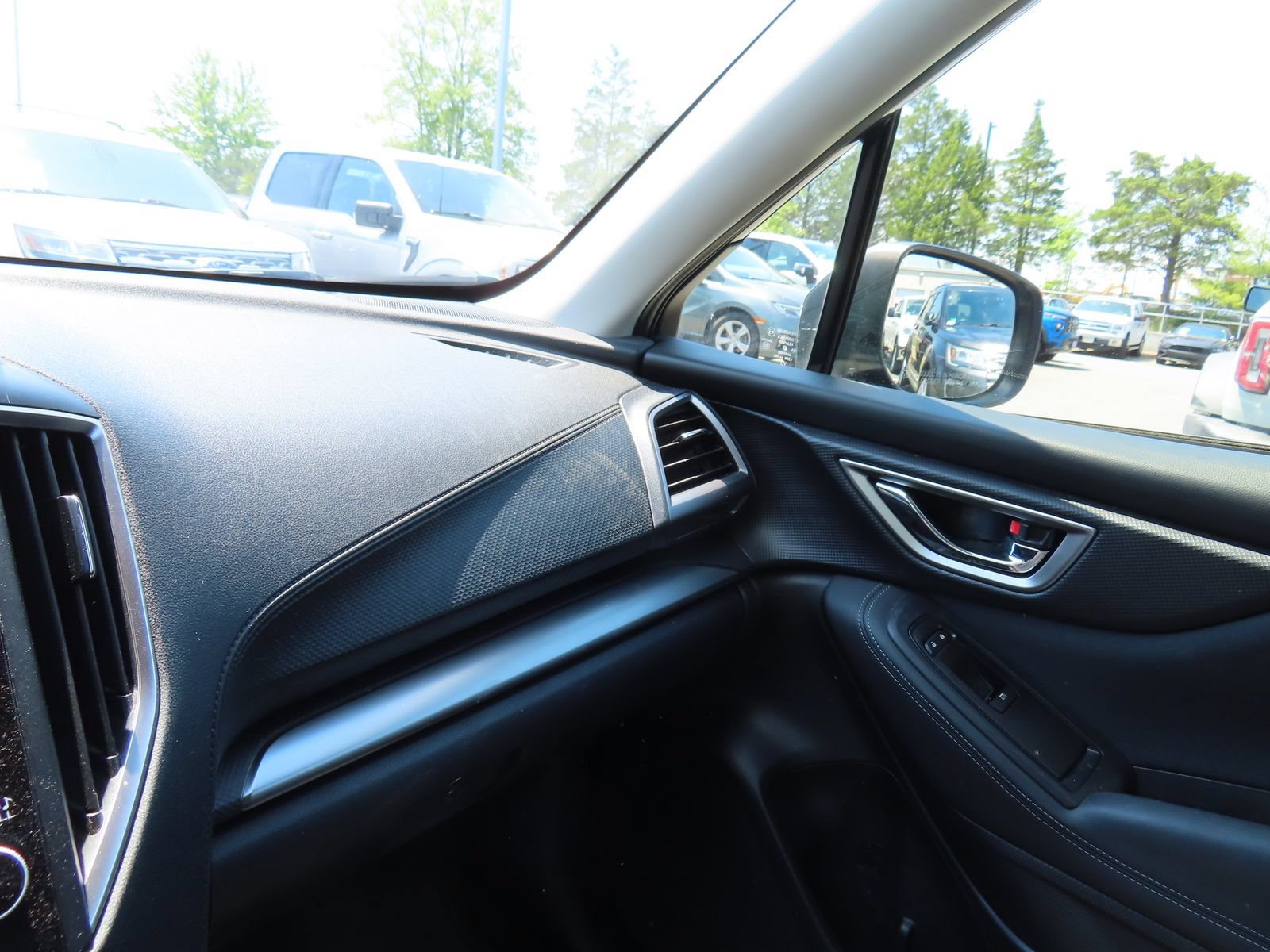 Used 2021 Subaru Forester Premium AWD/4WD image 21