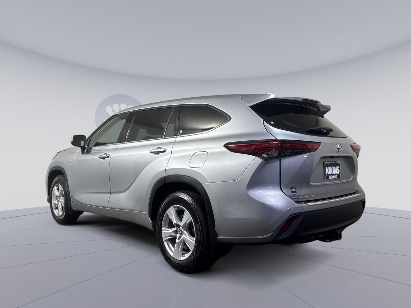 Used 2020 Toyota Highlander L AWD/4WD image 4