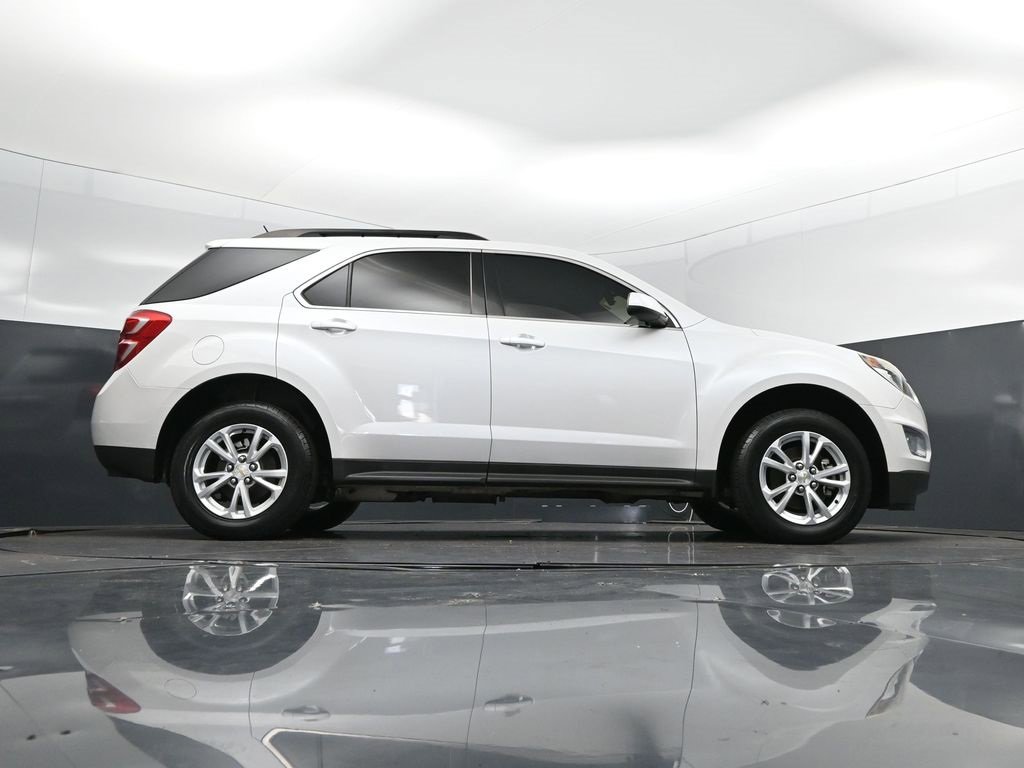 Used 2017 Chevrolet Equinox LT w/ Convenience Package image 44