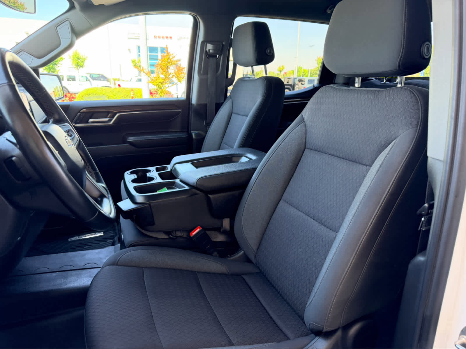 Used 2023 Chevrolet Silverado 1500 LT image 13