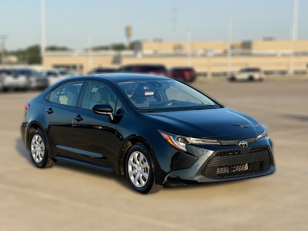 Used 2021 Toyota Corolla LE FWD image 4