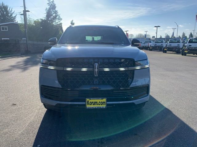 New 2026 Lincoln Navigator L Reserve w/ Jet Appearance Package image 11