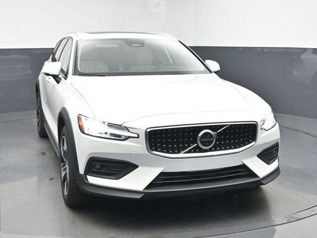 New 2026 Volvo V60 B5 Cross Country Plus w/ Protection Package Premier image 2